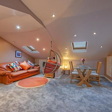 Premium 2Nd Floor 2 Bed Apt Sleeps 4 Adults In Oban Town المظهر الخارجي الصورة