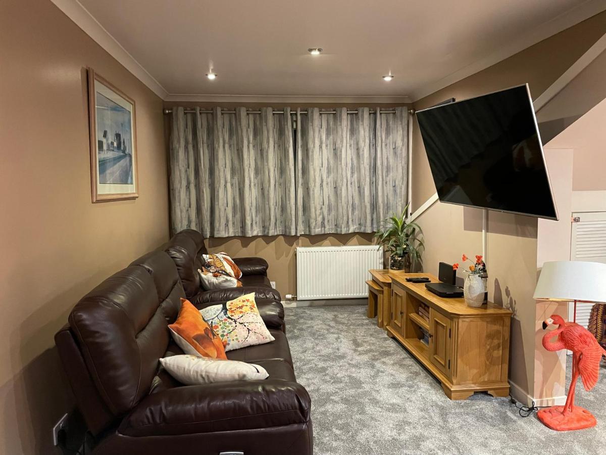 Premium 2Nd Floor 2 Bed Apt Sleeps 4 Adults In Oban Town المظهر الخارجي الصورة