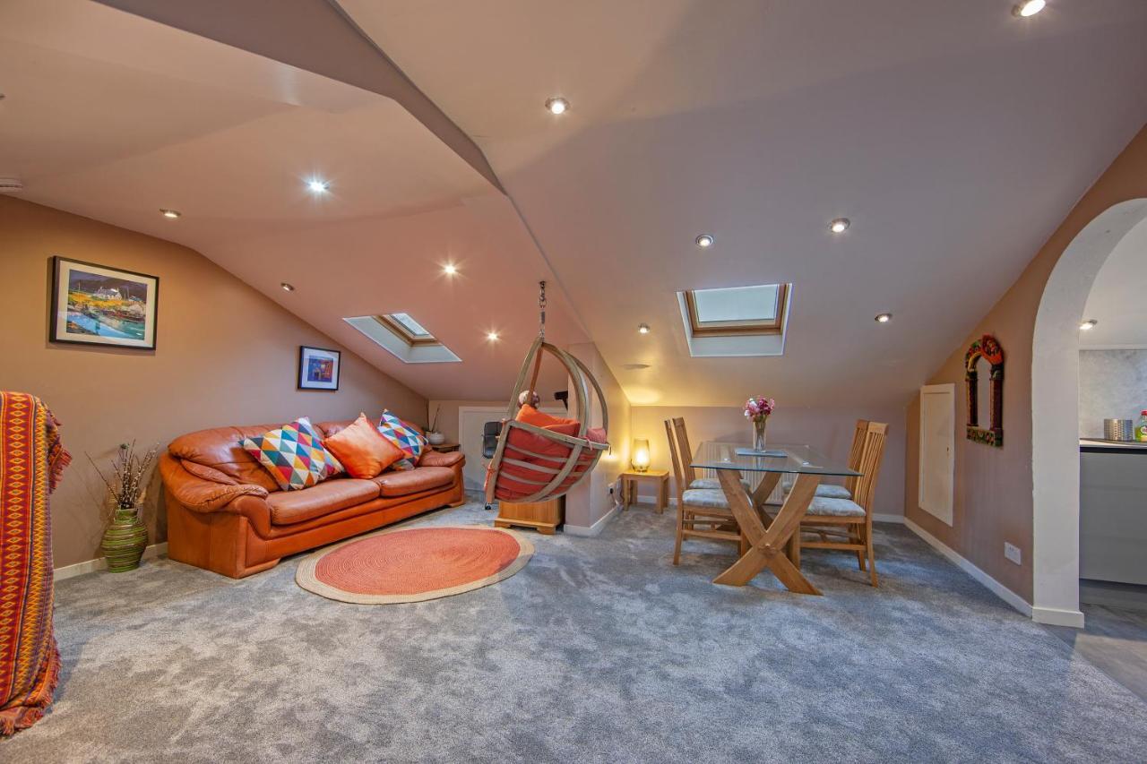 Premium 2Nd Floor 2 Bed Apt Sleeps 4 Adults In Oban Town المظهر الخارجي الصورة