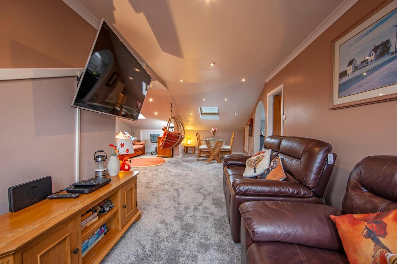 Premium 2Nd Floor 2 Bed Apt Sleeps 4 Adults In Oban Town المظهر الخارجي الصورة